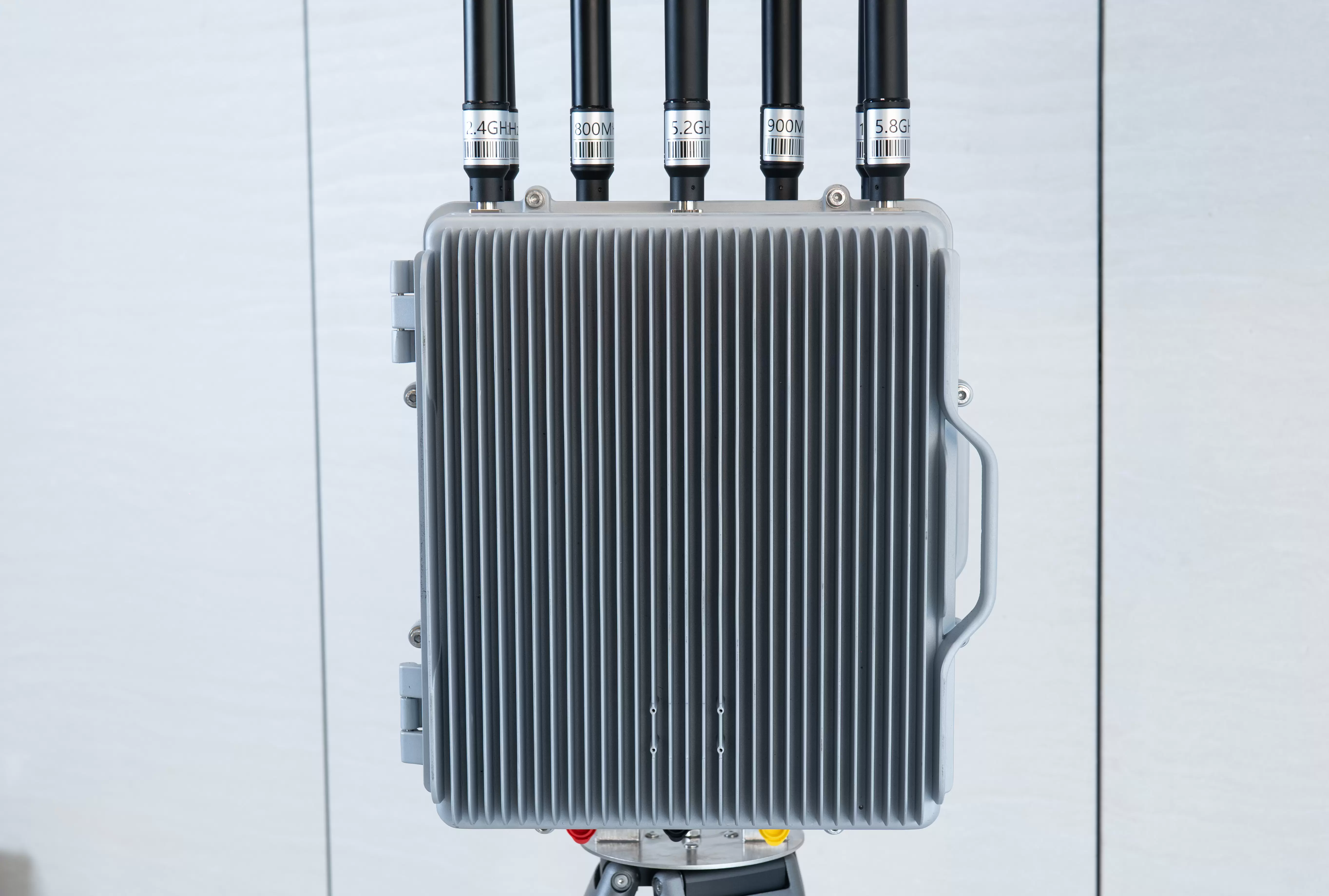 DR200-AB(c) Apparecchiatura integrata per il rilevamento, il jamming e lo spoofing di droni fissi