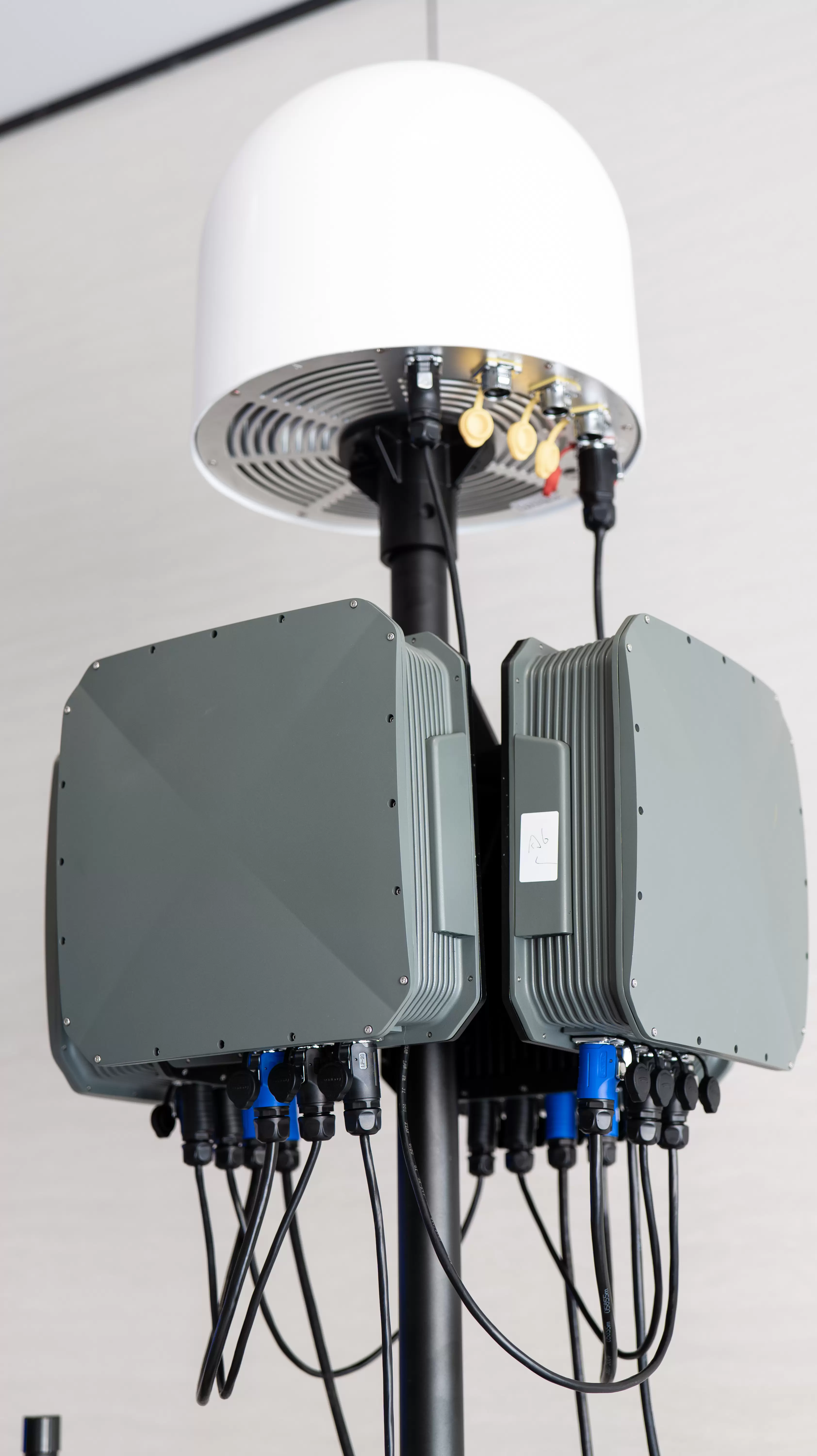 Dispositivo fisso di rilevamento e disturbo dei droni DR200-C